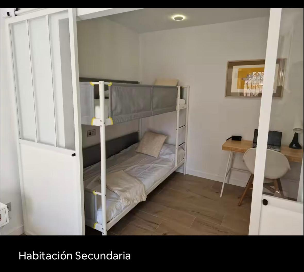 En El Corazon De Cimavilla Хихон Екстериор снимка